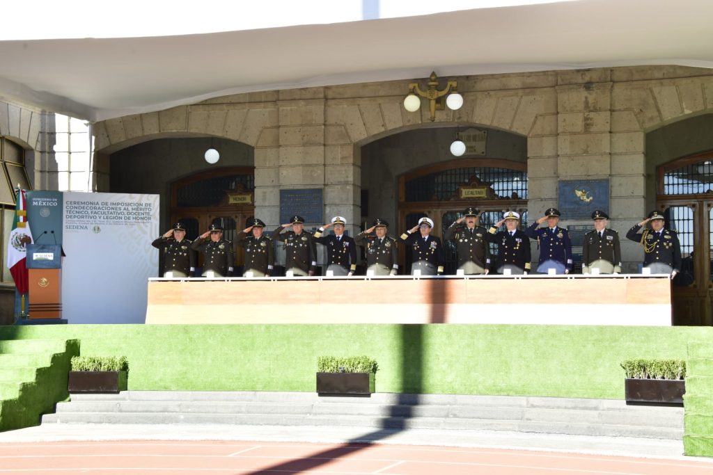 Sedena en imágenes: Los soldados se han ganado la admiración, respeto y afecto de los mexicanos