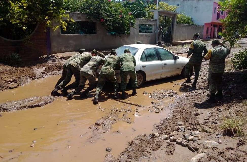 Soldados accionan cadena de supervivencia y le salvan la vida a un niño en Tabasco