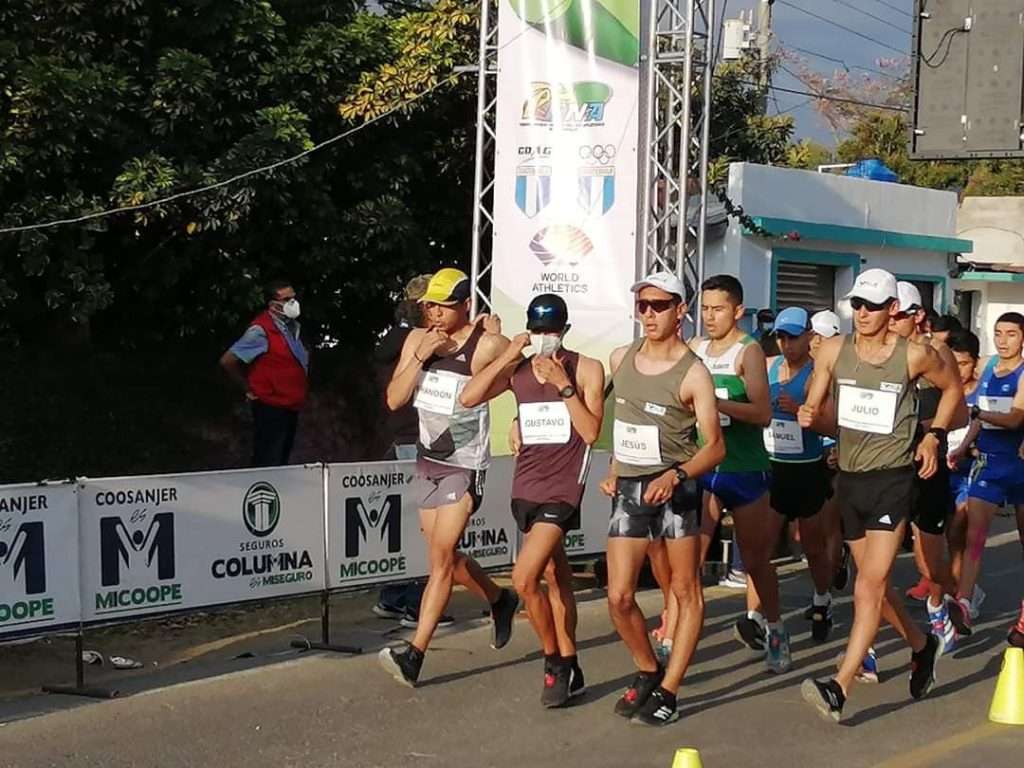 Soldados obtienen oro y bronce en campeonato de marcha en Italia