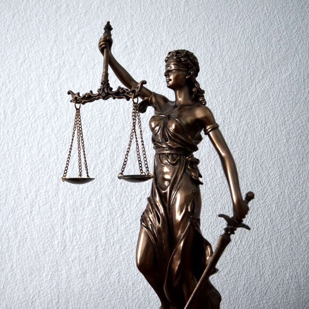 Educación y Seguridad: Origen generacional de los Derechos Humanos