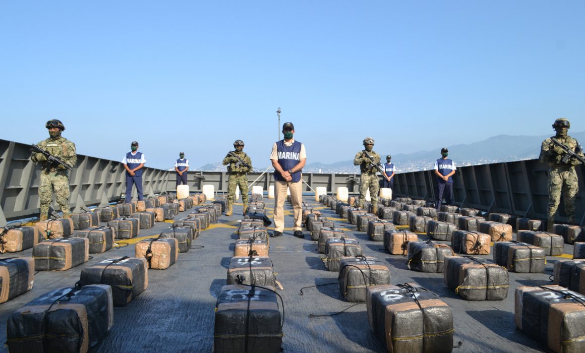 Marina decomisa más de 900 kilos de cocaína en Acapulco