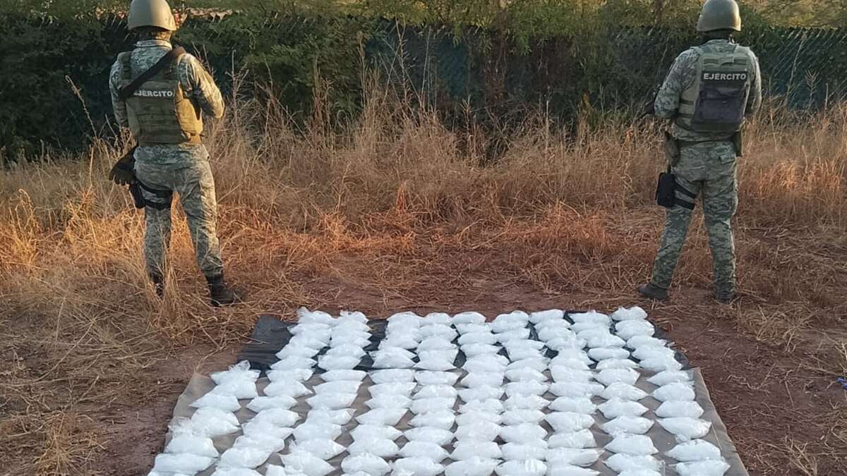 Aseguran cargamento millonario de metanfetamina en Sinaloa