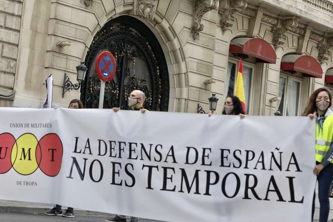Por la espiral: Militares españoles protestan en las calles por su situación salarial