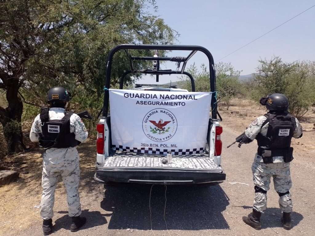 Aseguran dosis de aparente crystal y dos granadas en Guanajuato