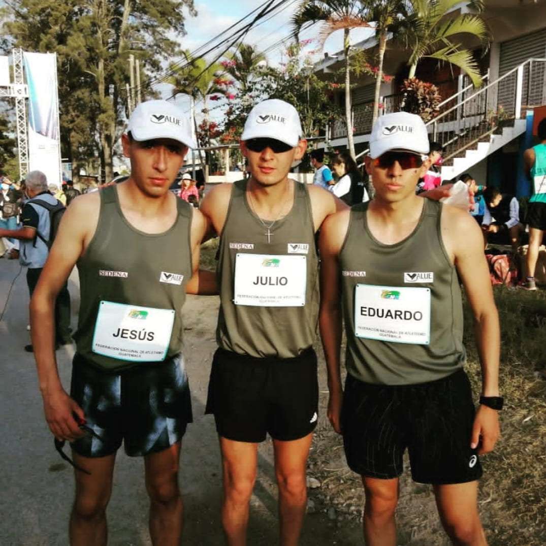 Soldados obtienen oro y bronce en campeonato de marcha en Italia