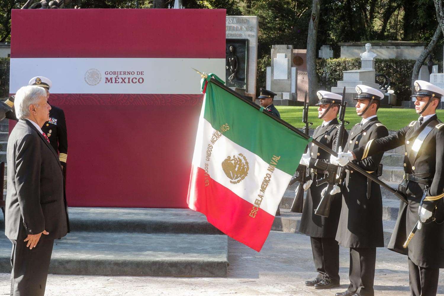 Marina refrenda lealtad a Presidente “bajo cualquier circunstancia”