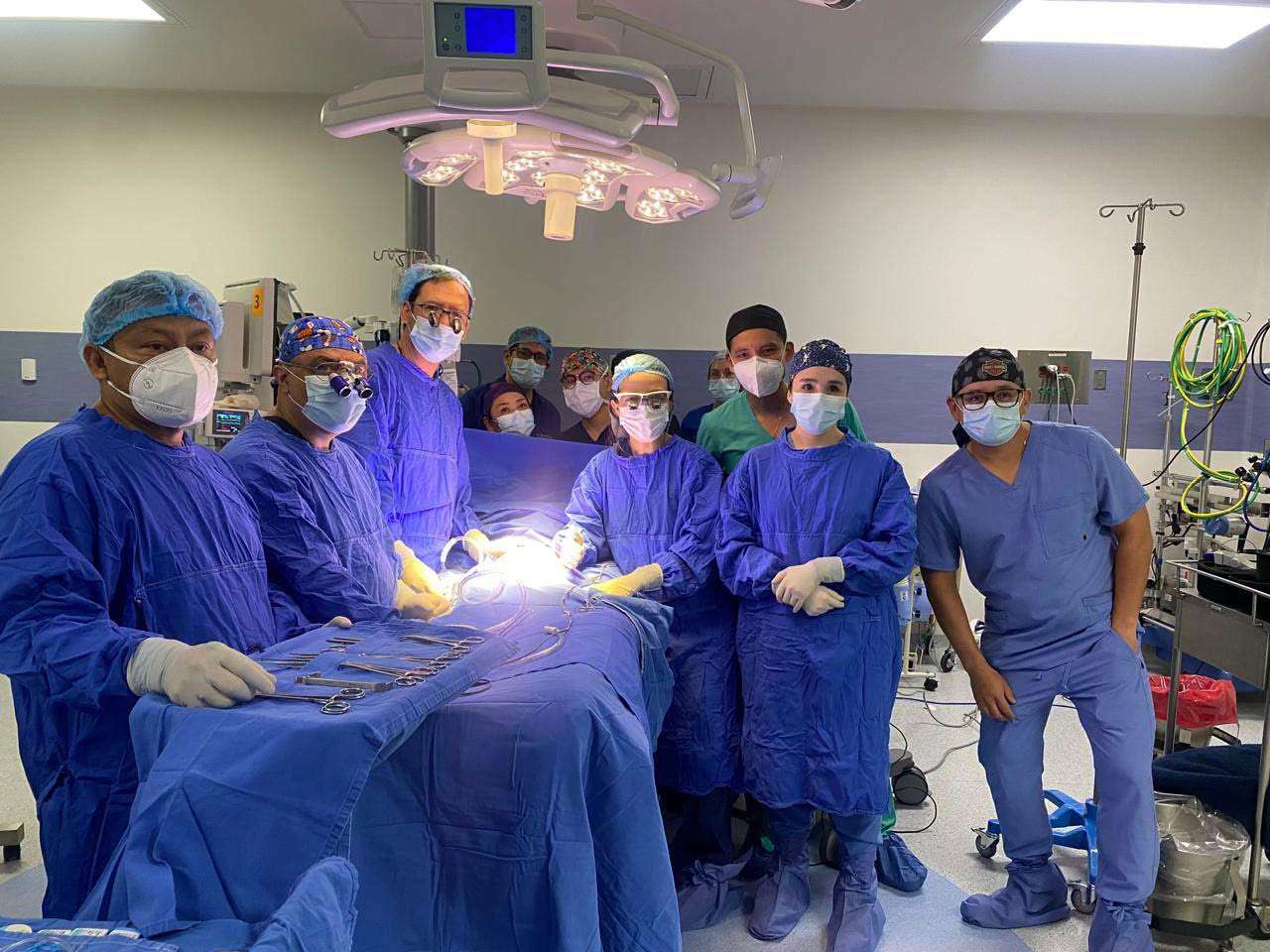 Centro Médico Naval hace historia con el primer trasplante hepático pediátrico de donador vivo